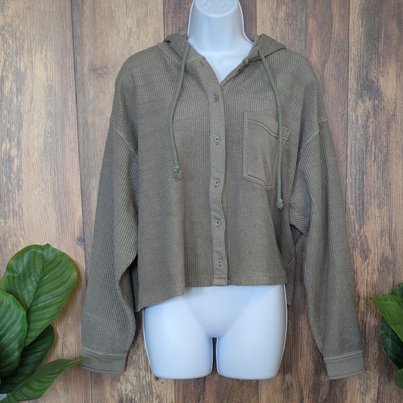 American Eagle Outfitters Tops - American Eagle Outfitters Ribbed Crop Hoodie L        M666